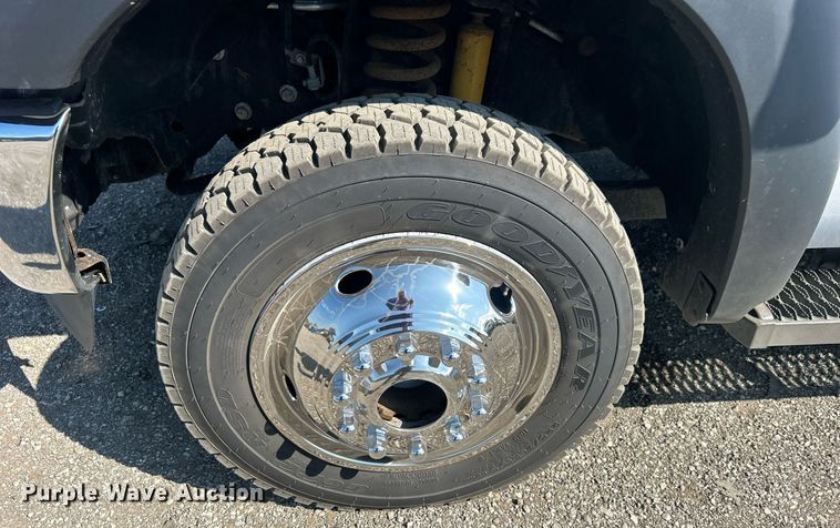 image for item EG1066 2016 Ford F550 Super Duty  Crew cab utility / service truck