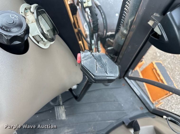 image for item EG1077 2016 Case 580 Super N  backhoe