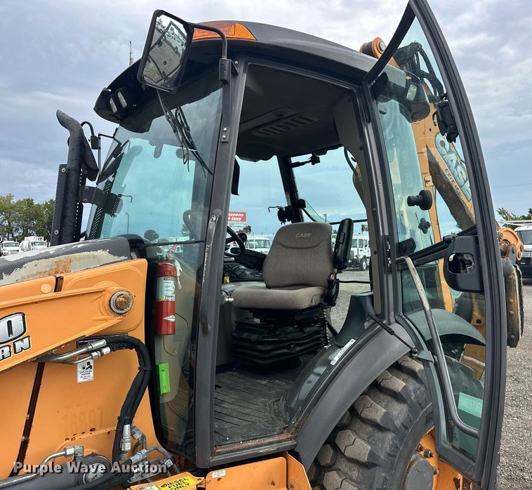 image for item EG1077 2016 Case 580 Super N  backhoe