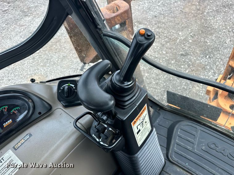 image for item EG1077 2016 Case 580 Super N  backhoe