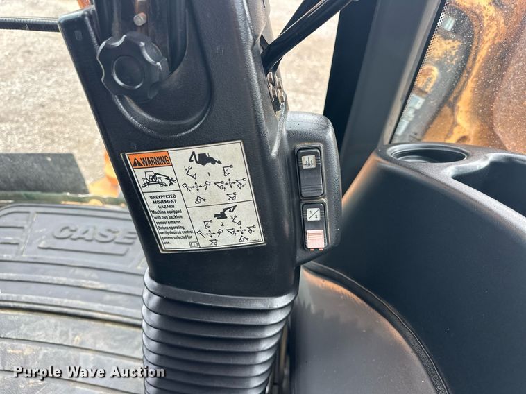 image for item EG1077 2016 Case 580 Super N  backhoe