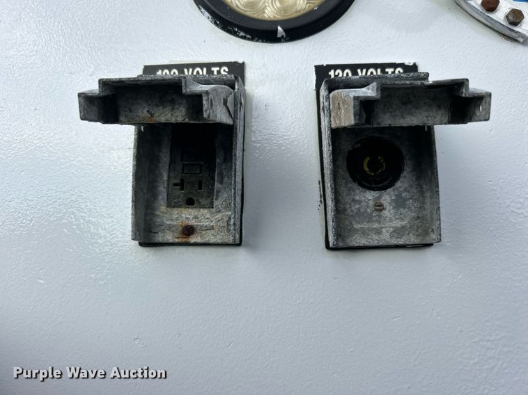 image for item EG1083 2012 International DuraStar 4300 utility / service truck