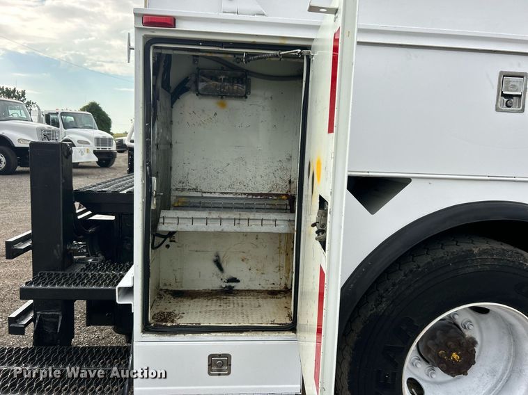 image for item EG1083 2012 International DuraStar 4300 utility / service truck