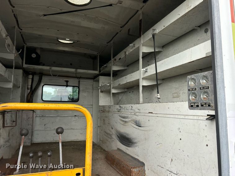 image for item EG1083 2012 International DuraStar 4300 utility / service truck