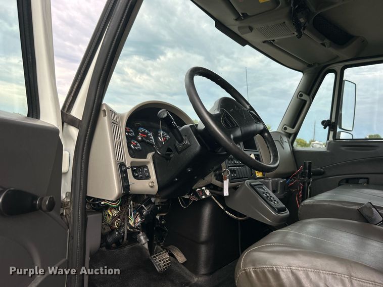 image for item EG1083 2012 International DuraStar 4300 utility / service truck