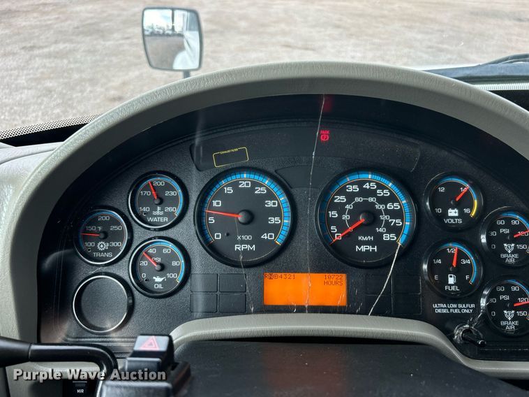 image for item EG1083 2012 International DuraStar 4300 utility / service truck