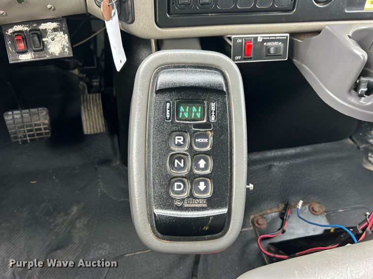 image for item EG1083 2012 International DuraStar 4300 utility / service truck