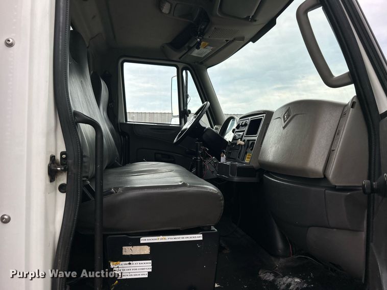image for item EG1083 2012 International DuraStar 4300 utility / service truck