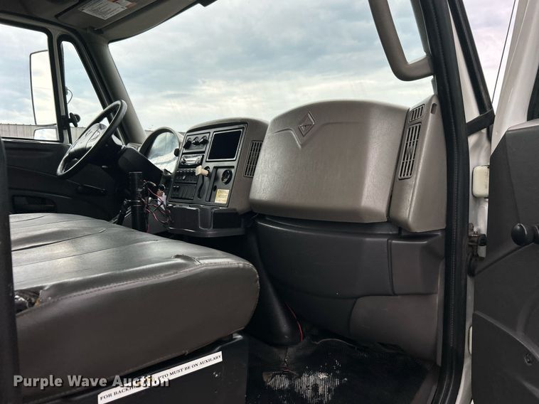 image for item EG1083 2012 International DuraStar 4300 utility / service truck