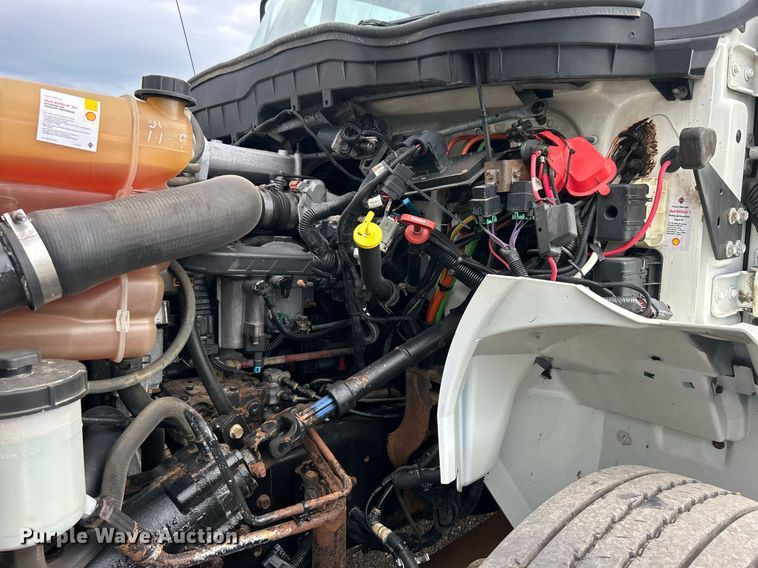 image for item EG1083 2012 International DuraStar 4300 utility / service truck