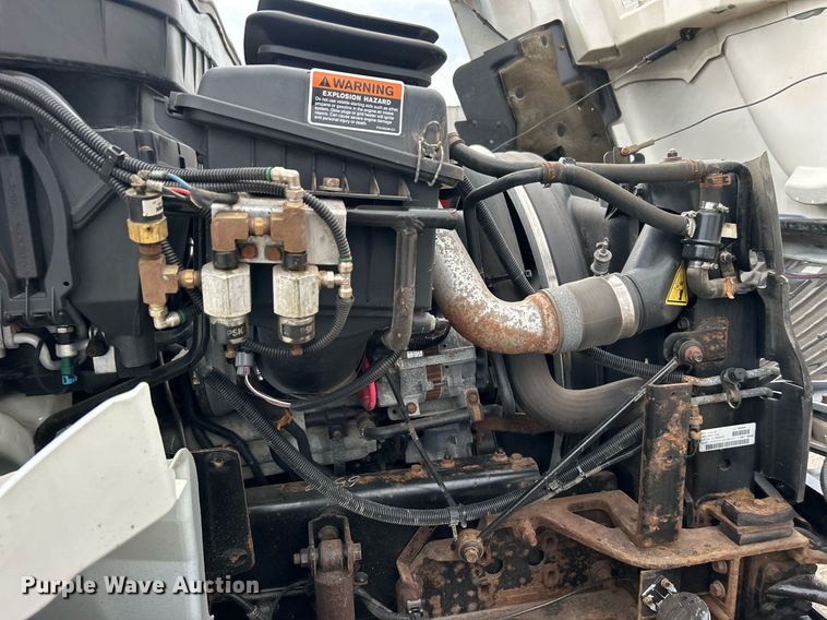 image for item EG1083 2012 International DuraStar 4300 utility / service truck