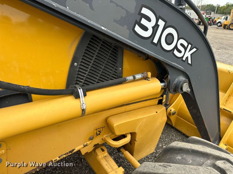 image for item EG1084 2014 John Deere  310SK backhoe