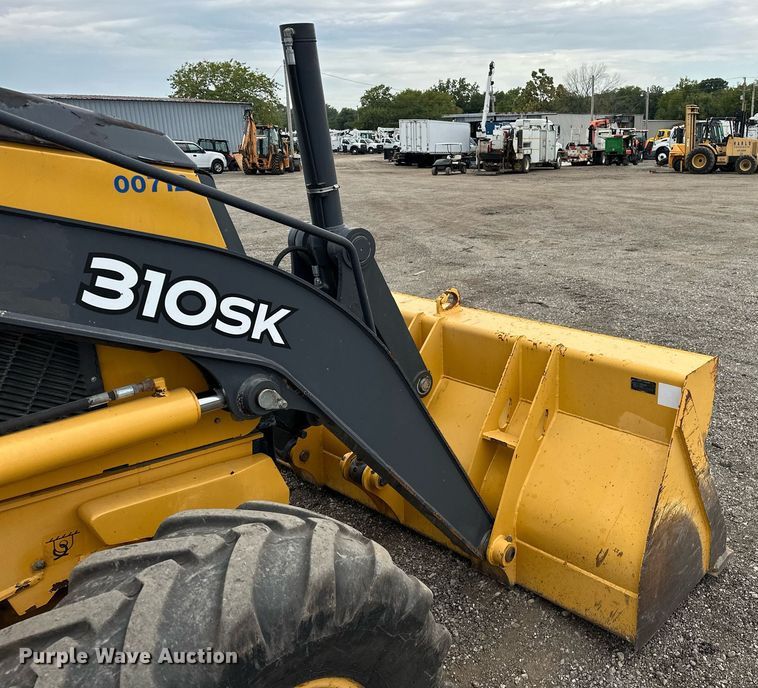 image for item EG1084 2014 John Deere  310SK backhoe