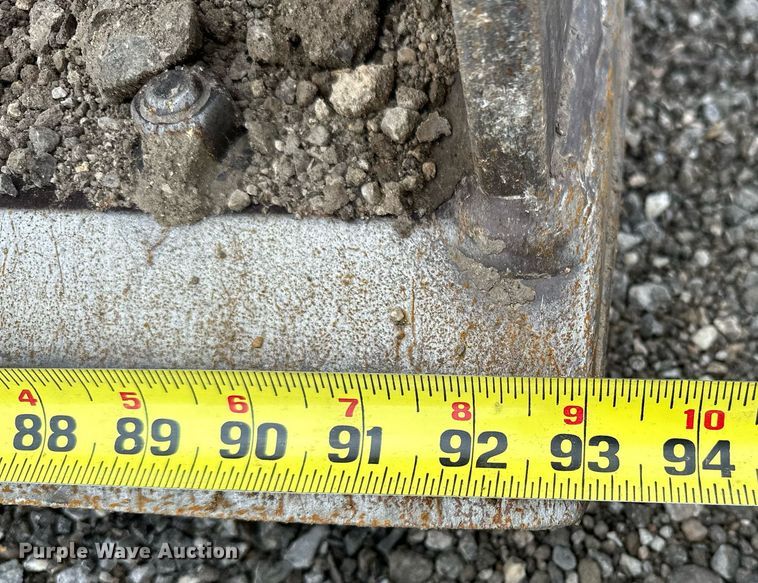 image for item EG1084 2014 John Deere  310SK backhoe