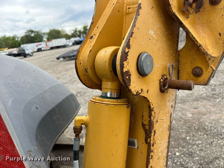 image for item EG1084 2014 John Deere  310SK backhoe