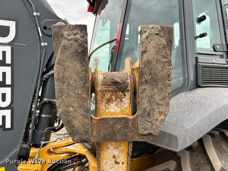 image for item EG1084 2014 John Deere  310SK backhoe