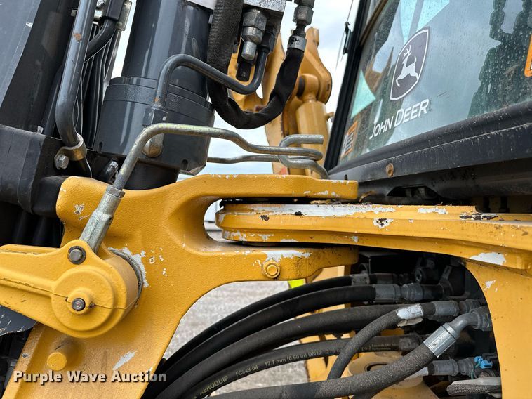 image for item EG1084 2014 John Deere  310SK backhoe