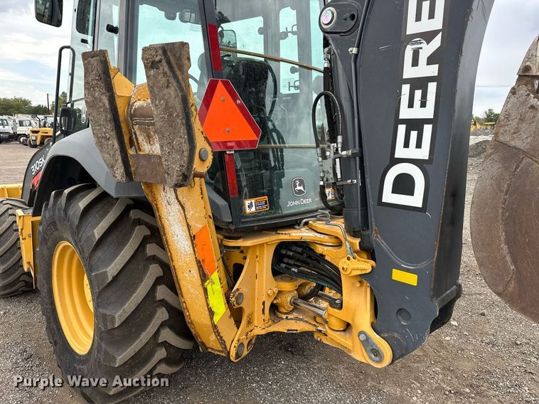 image for item EG1084 2014 John Deere  310SK backhoe