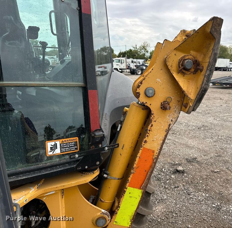 image for item EG1084 2014 John Deere  310SK backhoe