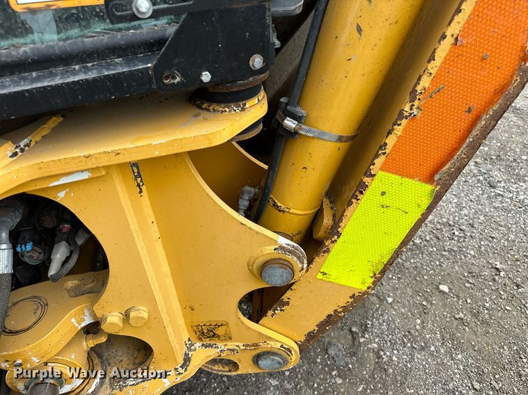 image for item EG1084 2014 John Deere  310SK backhoe