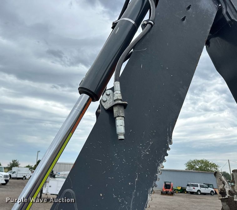 image for item EG1084 2014 John Deere  310SK backhoe