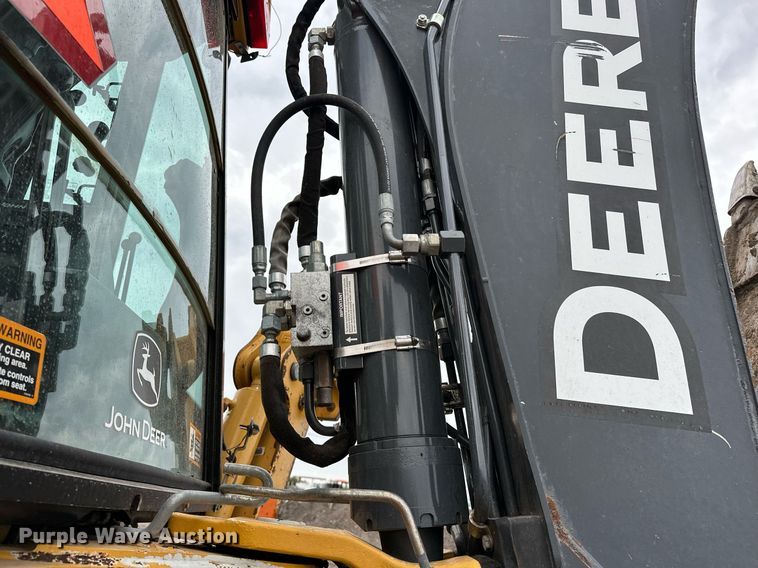 image for item EG1084 2014 John Deere  310SK backhoe