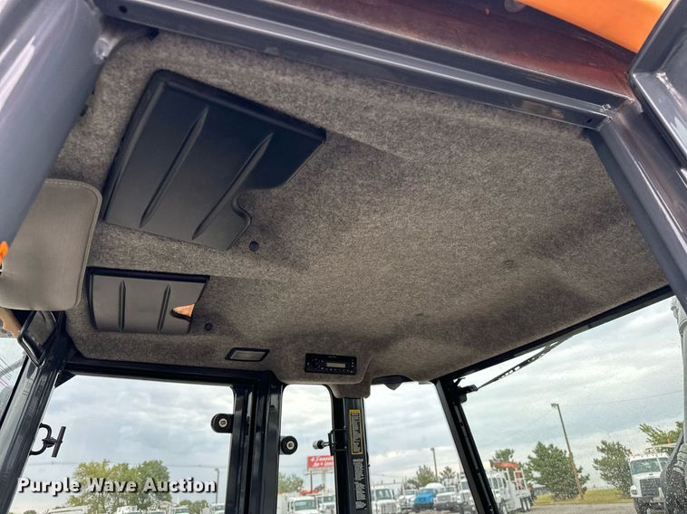 image for item EG1084 2014 John Deere  310SK backhoe