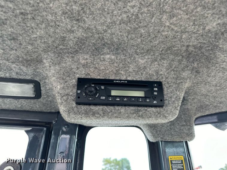 image for item EG1084 2014 John Deere  310SK backhoe