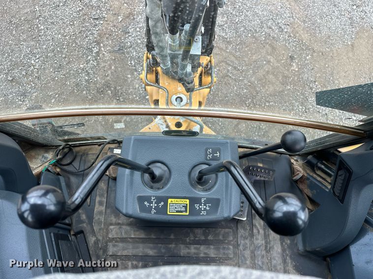 image for item EG1084 2014 John Deere  310SK backhoe