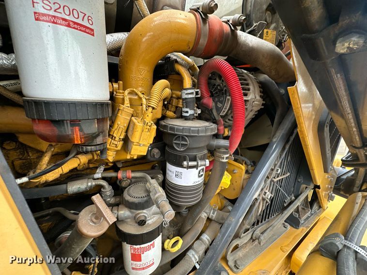 image for item EG1084 2014 John Deere  310SK backhoe