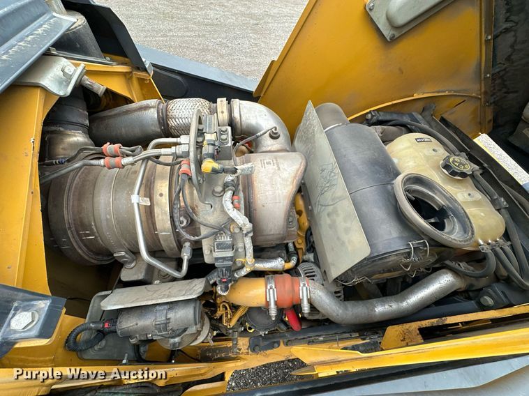 image for item EG1084 2014 John Deere  310SK backhoe