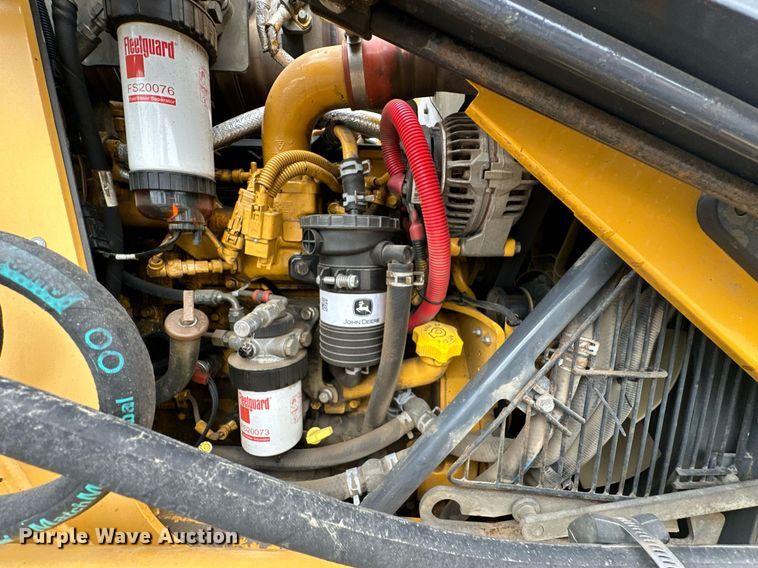 image for item EG1084 2014 John Deere  310SK backhoe