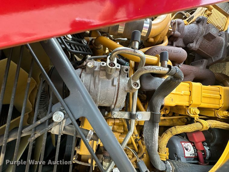 image for item EG1084 2014 John Deere  310SK backhoe