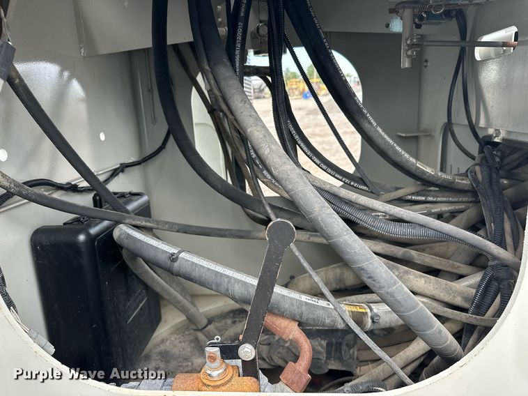 image for item EG1086 2012 Freightliner  Business Class M2 crane truck