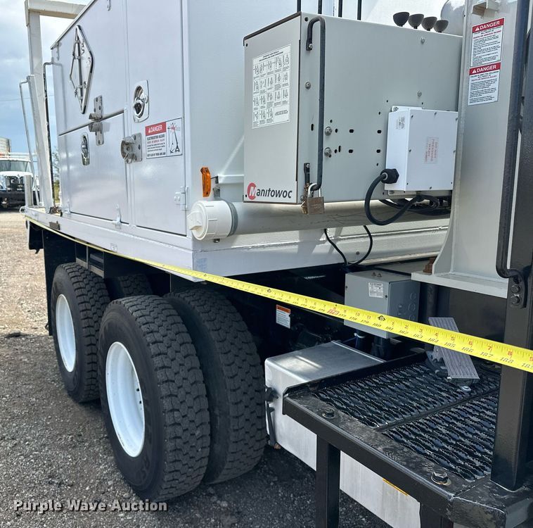 image for item EG1086 2012 Freightliner  Business Class M2 crane truck