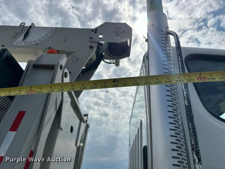 image for item EG1086 2012 Freightliner  Business Class M2 crane truck