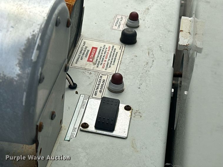 image for item EG1086 2012 Freightliner  Business Class M2 crane truck