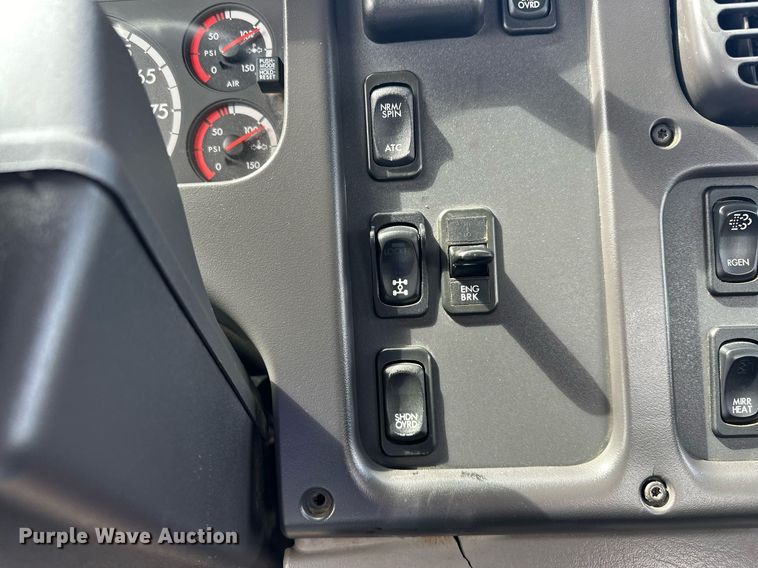 image for item EG1086 2012 Freightliner  Business Class M2 crane truck