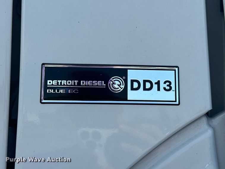 image for item EG1086 2012 Freightliner  Business Class M2 crane truck