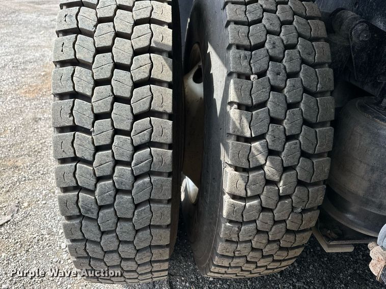 image for item EG1086 2012 Freightliner  Business Class M2 crane truck