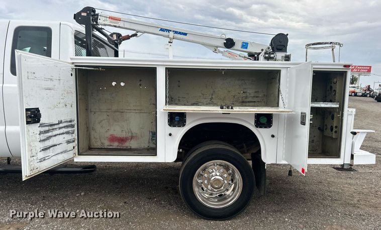 image for item EG1089 2011 Ford F450 Super Duty utility / service truck