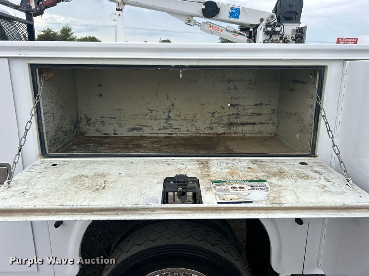 image for item EG1089 2011 Ford F450 Super Duty utility / service truck