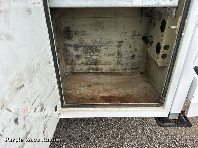 image for item EG1089 2011 Ford F450 Super Duty utility / service truck