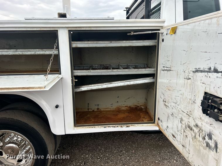 image for item EG1089 2011 Ford F450 Super Duty utility / service truck