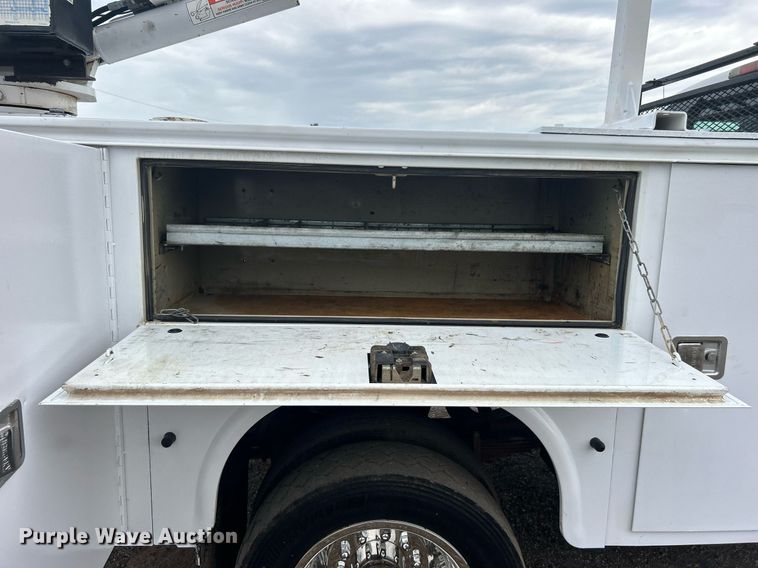 image for item EG1089 2011 Ford F450 Super Duty utility / service truck