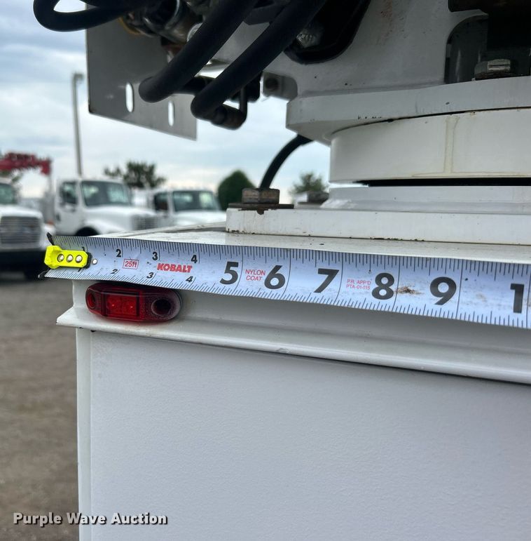 image for item EG1089 2011 Ford F450 Super Duty utility / service truck