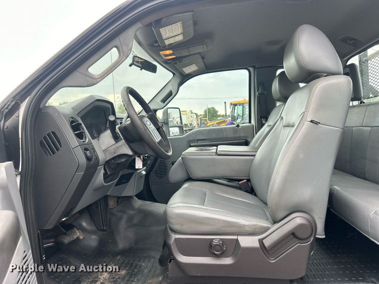 image for item EG1089 2011 Ford F450 Super Duty utility / service truck