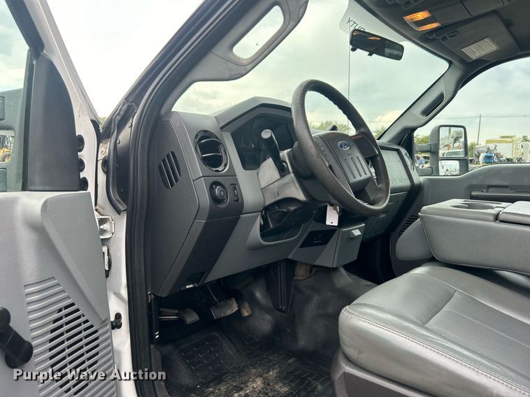 image for item EG1089 2011 Ford F450 Super Duty utility / service truck