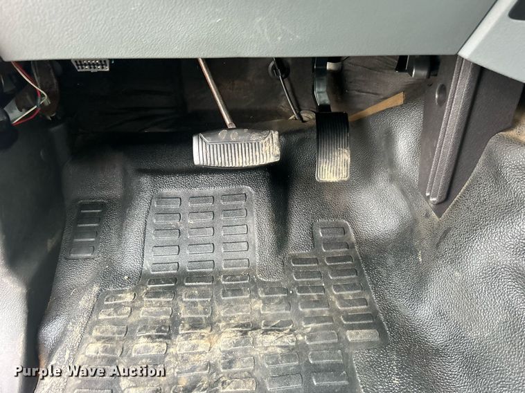 image for item EG1089 2011 Ford F450 Super Duty utility / service truck