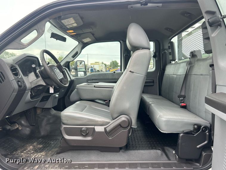 image for item EG1089 2011 Ford F450 Super Duty utility / service truck